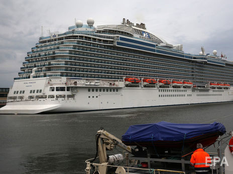 Украинка с судна Regal Princess покончила с собой после сообщения об отмене эвакуационного авиарейса – СМИ