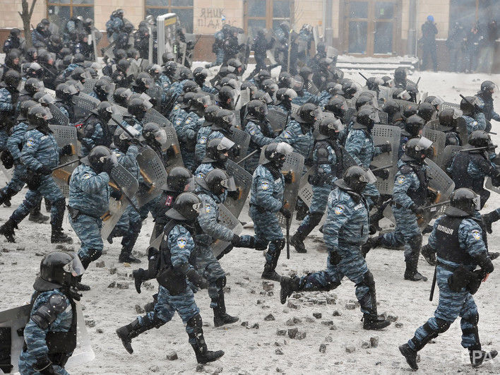 Разгон Майдана. Экс-беркутовцу сообщили о подозрении