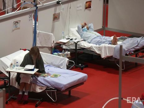 Исследование показало, что около 2,3 млн испанцев заразились коронавирусом. По официальной статистике, инфицированных 230 тыс.