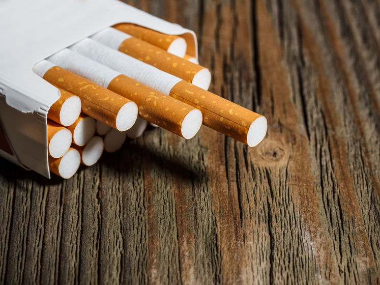 В Украине депутаты хотят запретить продажу сигарет лицам до 21 года