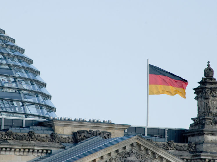 В Германии ввели уголовное наказание за сжигание национального флага