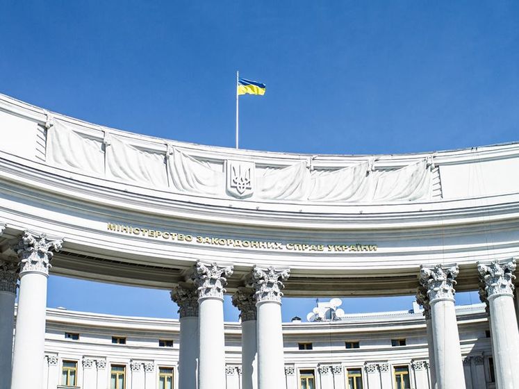 В МИД Украины рассказали, как работает прием граждан в посольствах и консульствах