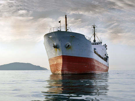 ﻿Київський суд заарештував судно, яке незаконно видобувало пісок в окупованому Криму