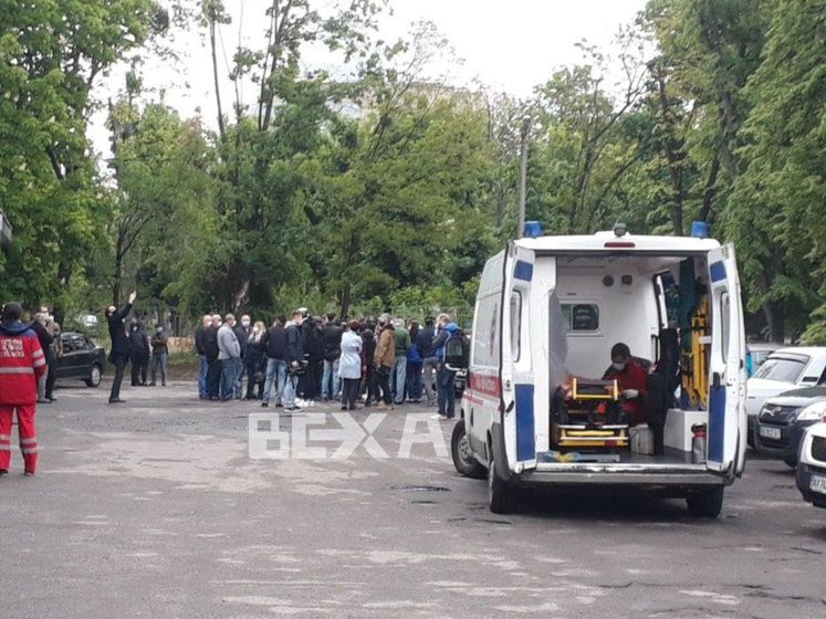 В Харькове протестовали сотрудники "скорой". В ОГА утверждают, что медики обеспечены всем необходимым