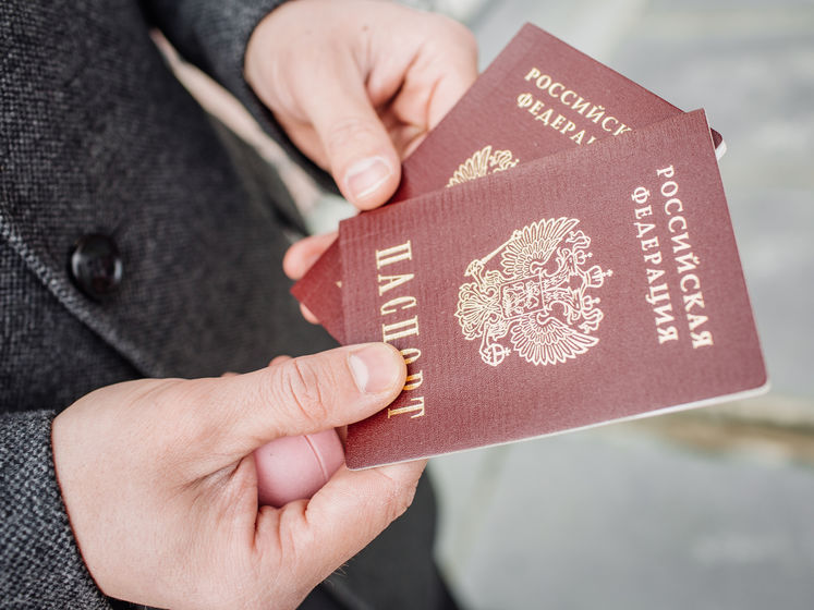 Россия стала чаще выдавать свои паспорта. Большинство новых граждан – украинцы