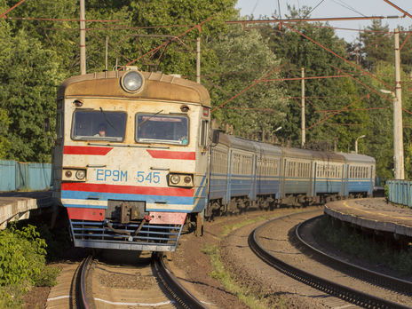 ﻿Відновлення приміського сполучення в повному обсязі під загрозою – 