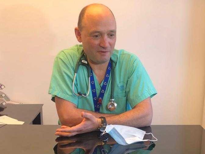 Израильский инфекционист Кацман: Количество случаев заражения от каждого больного коронавирусом зимой в два раза больше, чем летом