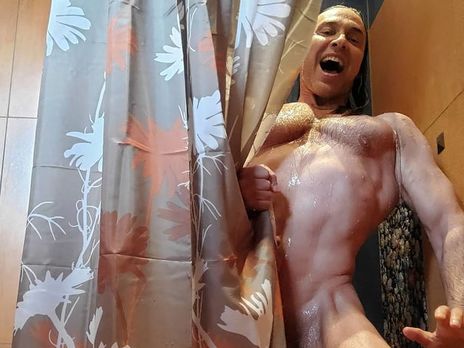 Муж Королевой Тарзан: В отличие от бабушек, которые как получали пенсию, так и получают, мы ни копейки не имеем