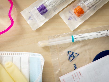 ﻿Пандемія коронавірусу. В Україні суттєво знизилася кількість нових випадків та смертей