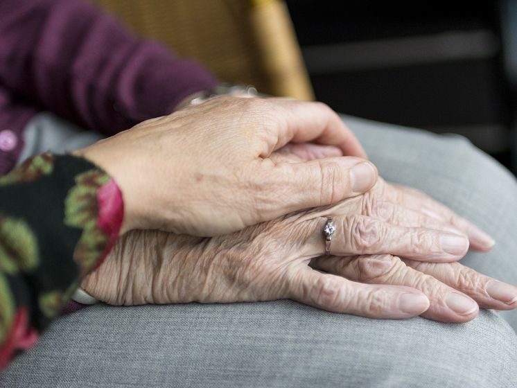 В интернате для престарелых в Ровенской области 28 человек заболели COVID-19