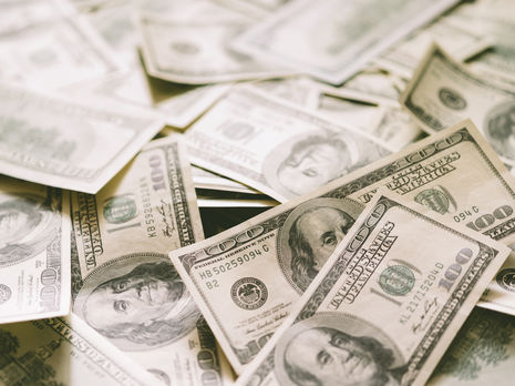 ﻿Гривня подешевшала до долара і євро