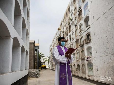 Число новых жертв коронавируса в мире снижается