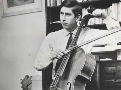 ﻿Кларенс-хаус оприлюднив дитячі та юнацькі знімки принца Чарльза