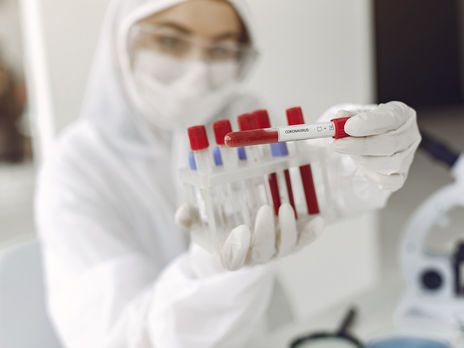 ﻿У Росії новий рекорд смертності від COVID-19 за добу