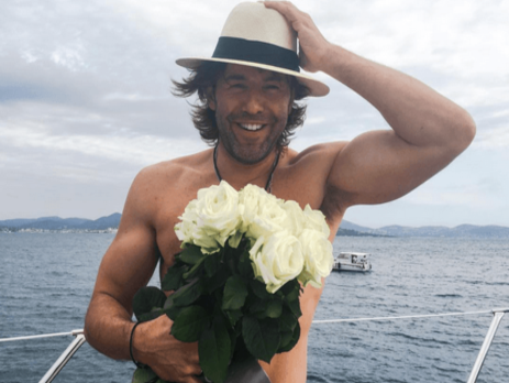 Андрей Малахов обнажился на камеру