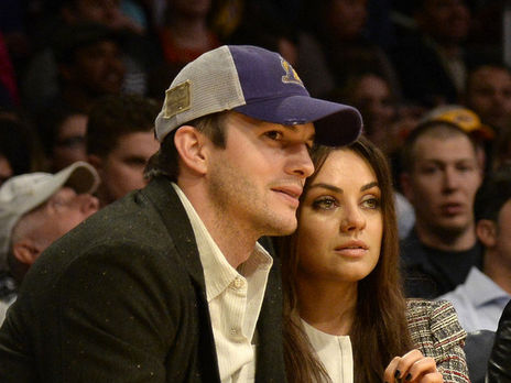 Купили за $10,2 млн, продают за $14 млн. Кутчер и Кунис выставили свой дом на продажу