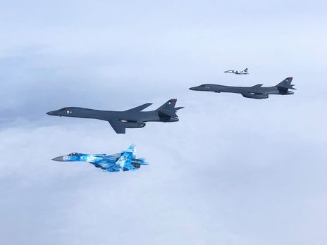 ﻿Над Україною пролетіли стратегічні бомбардувальники США