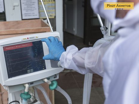 ﻿Фонд Ріната Ахметова готує до передання в державні лікарні найбільшу партію ШВЛ