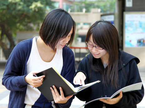 Трамп запретил въезд в США ученым и аспирантам из Китая