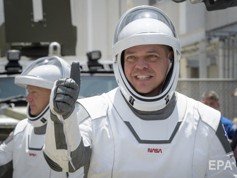 Бенкен (на переднем плане) и Херли должны стать первыми землянами, которые доберутся на МКС с помощью частной компании