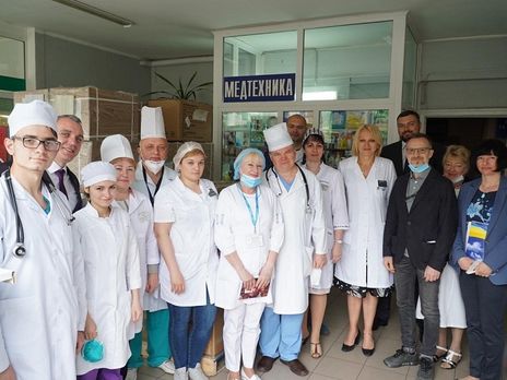 ﻿Фонд Новинського передав Миколаївській лікарні два ШВЛ і захист для лікарів