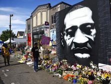 У американца Флойда, после смерти которого в США начались протесты, был коронавирус