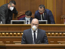 Рада отправила программу Кабмина Шмыгаля на доработку. Этот документ дает правительству годичный иммунитет от отставки