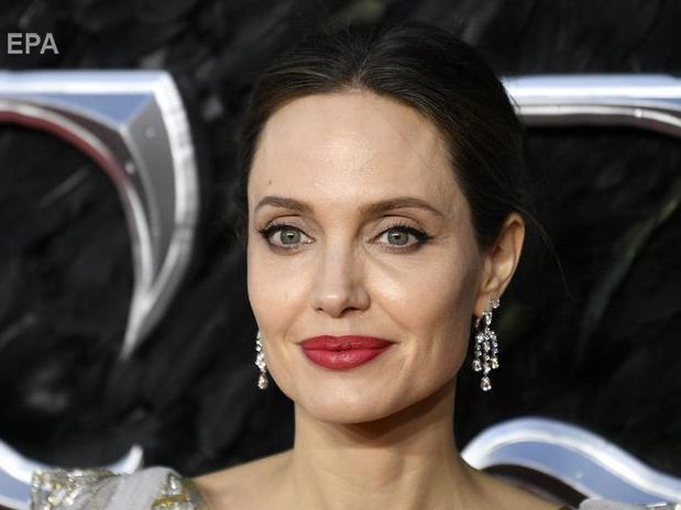 Джоли – 45! Интересные факты об актрисе