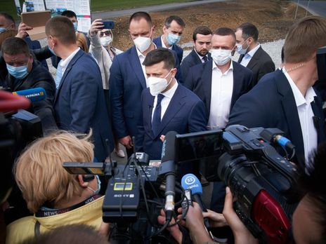 Зеленский: Программа правительства требует доработки с учетом пандемии коронавируса