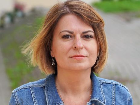 ﻿Радіна: Білоруси виходять на пікети з капцями, які символізують їхній намір позбутися Лукашенка. Його порівнюють із тарганом