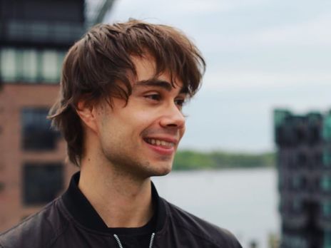 ﻿Після зізнання в залежності від препаратів Рибак презентував одразу два треки про зцілення душі та серця