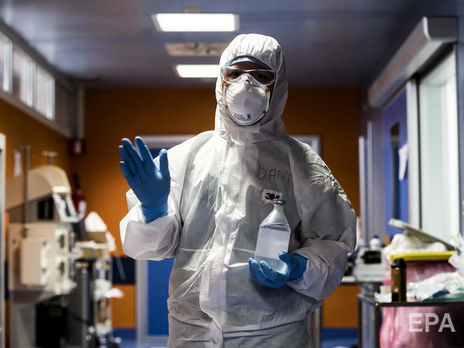 Из больниц Ровенской области за время эпидемии коронавируса уволилось более 320 медиков