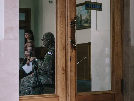 В Харькове проходят обыски у Кернеса и в горсовете. Фоторепортаж