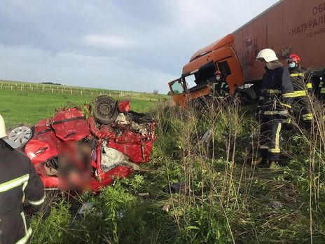 В Ровенской области в результате ДТП погибли четыре человека, среди них ребенок