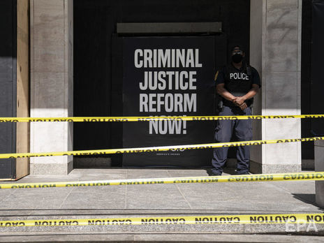 Мэр Миннеаполиса выступил против расформирования городского департамента полиции