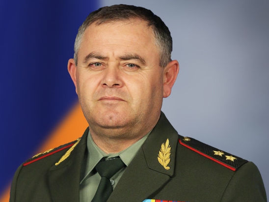 Начальника Генштаба Армении уволили после свадьбы сына во время эпидемии коронавируса