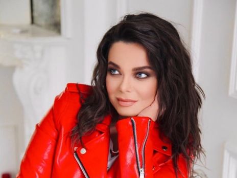 Королева показала 52-летнюю сестру – популярную в 90-е годы певицу Русю