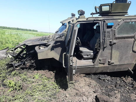 ﻿В Авдіївці підірвався бронеавтомобіль ЗСУ, травмовано 10 військовослужбовців 