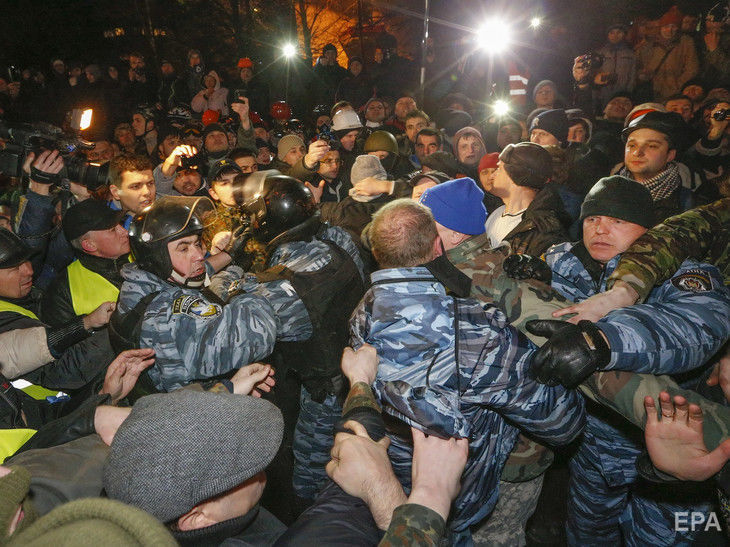 ﻿Двох бійців "Беркуту" підозрюють у фальсифікації доказів проти активіста Майдану