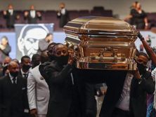 В США похоронили Флойда, после смерти которого в мире начались протесты против расизма. Фоторепортаж