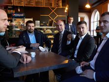 Админпротоколы за нарушение карантина в Хмельницком составлены в отношении Зеленского, Ляшко, Ермака – МВД