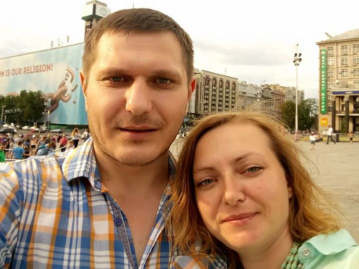 Вдова волонтера, умершего в киевской клинике: Муж позвонил мне и сказал: "Меня выгоняют". Ему никакой помощи не оказывали