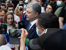 МВФ направил Украине $2,1 млрд, Порошенко пытались вручить подозрение. Главное за день