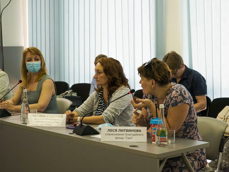 Благодаря интернет-торговле пациенты перестанут покупать лекарства в больничных аптеках на 20% дороже – соучредитель благотворительного фонда 