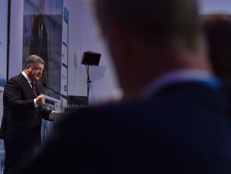 Порошенко надеется, что завтра из плена боевиков вернется украинец Жемчугов