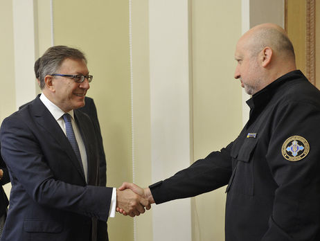 Замгенсека НАТО: Пока Россия будет нарушать международное право, невозможно вернуться к сотрудничеству с ней на прежнем уровне