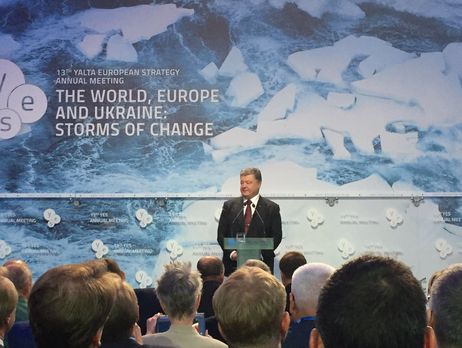 Порошенко: Российская пропаганда заполнила Запад своими параноидальными идеями