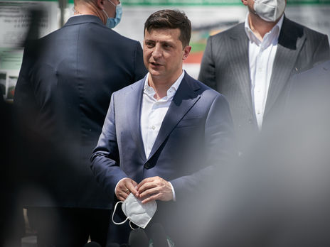 Зеленский переходит на особый режим работы из-за заражения его супруги коронавирусом – ОП