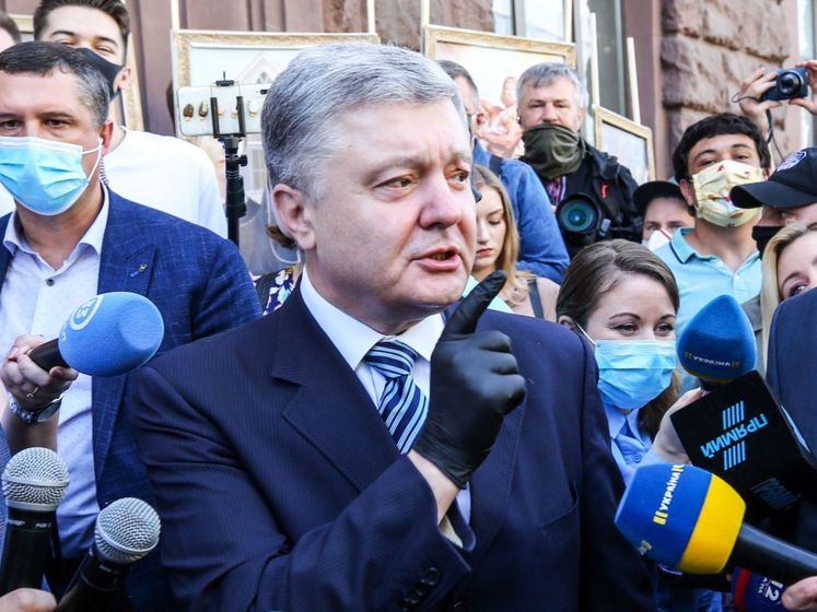 "В Украину вернулись репрессии". Общественные деятели и ученые требуют от Зеленского прекратить преследование Порошенко