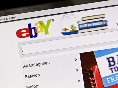 В США экс-сотрудники eBay присылали критиковавшим их супругам пауков и тараканов